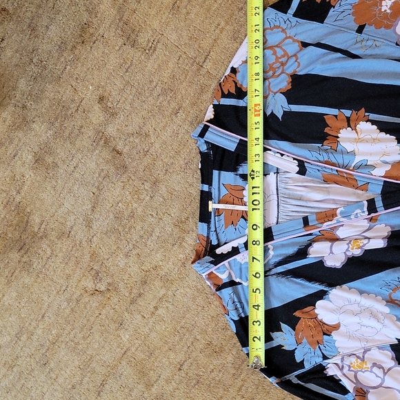 FREE PEOPLE Boho That's a Wrap Floral Blouse - Picture 6 of 9